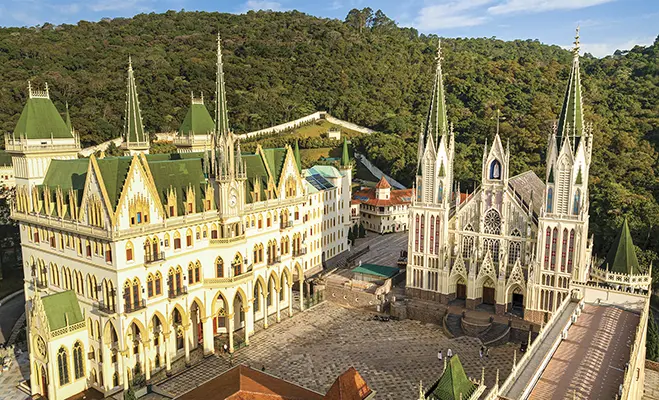 Basílica dos Arautos do Evangelho na serra